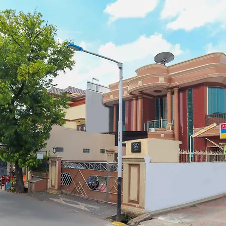Oyo Life 2590 Kost Assirot-3