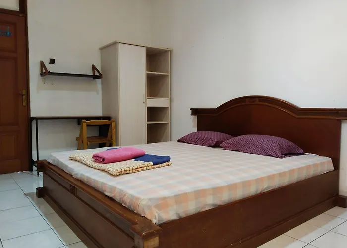 Griya Cempaka Baru At-Taqwa Syariah Hotel Jakarta